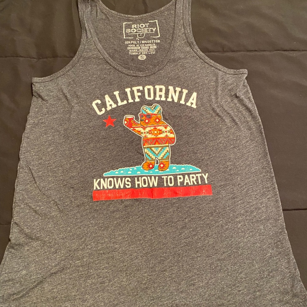 Riot society tank top